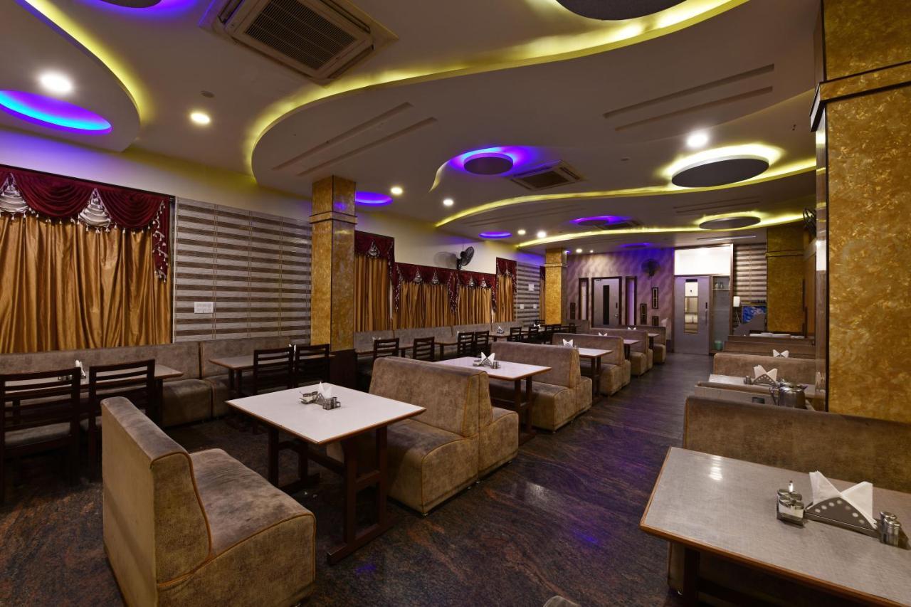 העיר בנגלור Hotel Bv Colours By Rivido, Begur Main Road מראה חיצוני תמונה