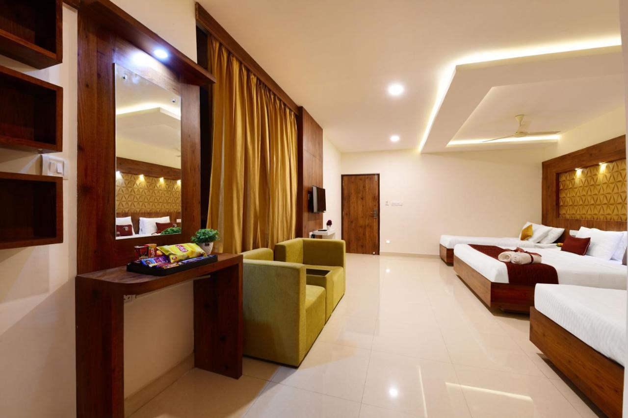 העיר בנגלור Hotel Bv Colours By Rivido, Begur Main Road מראה חיצוני תמונה
